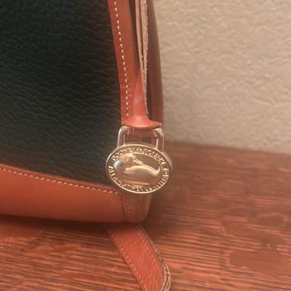 Dooney & Bourke Vintage All Weather Leather Hunter Green and British Tan Bag - Picture 3 of 16